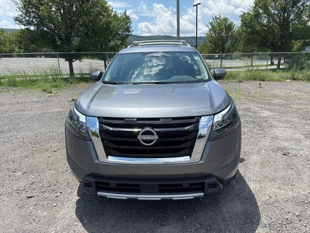 new 2025 Nissan Pathfinder car, priced at $45,609
