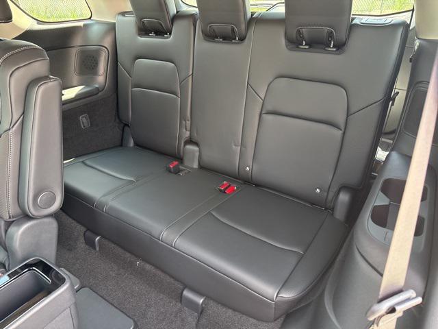 new 2025 Nissan Pathfinder car, priced at $45,609