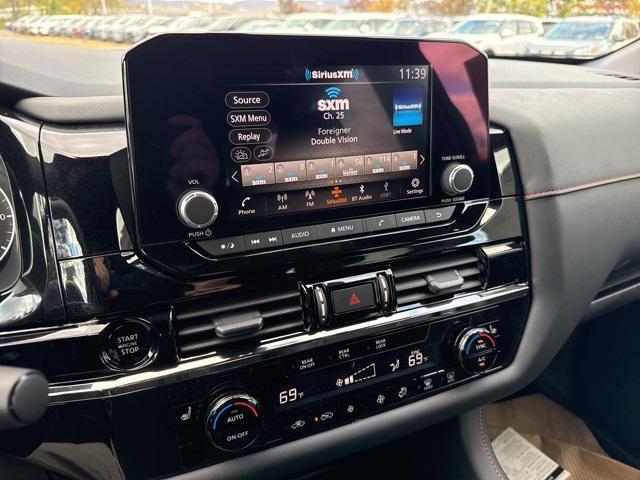 new 2025 Nissan Pathfinder car, priced at $38,911