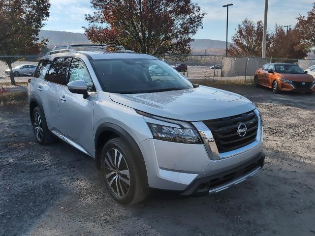 new 2025 Nissan Pathfinder car, priced at $54,105