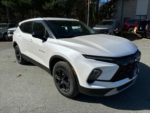 new 2025 Chevrolet Blazer car, priced at $40,296