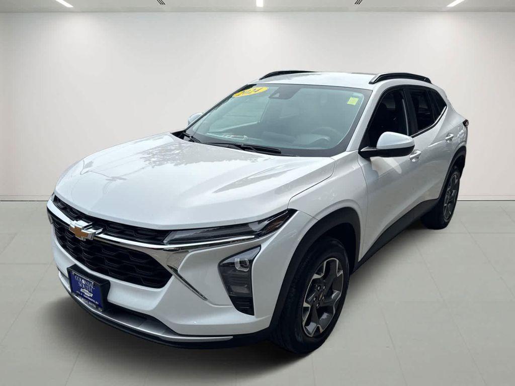 used 2024 Chevrolet Trax car, priced at $22,571