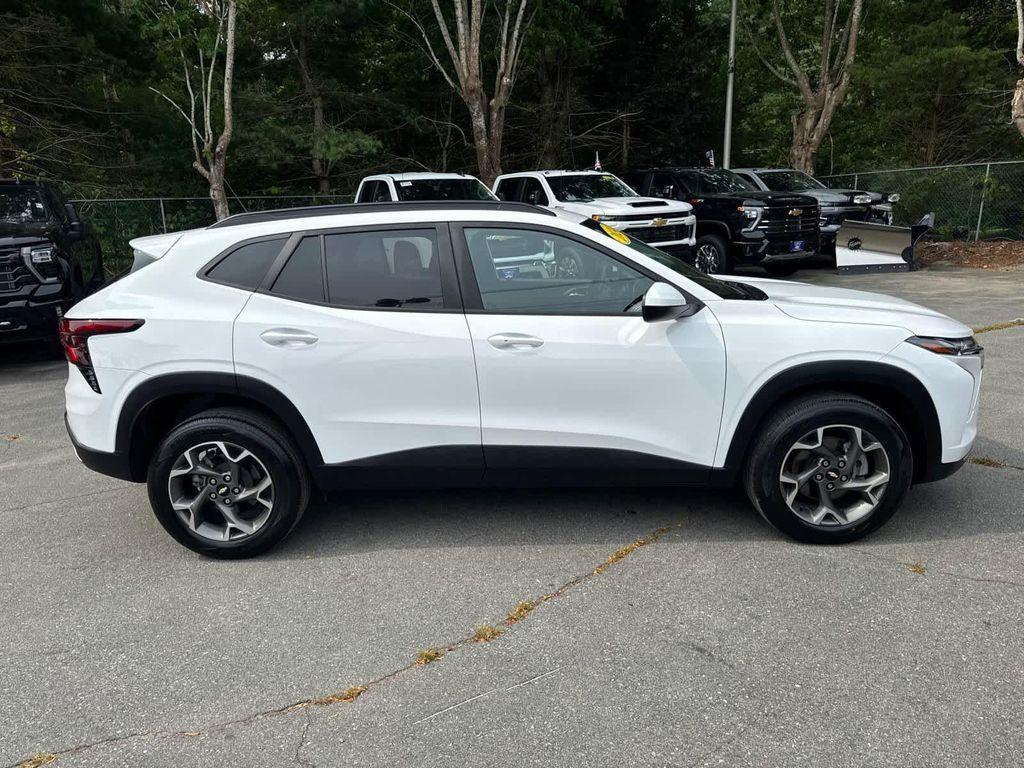 used 2024 Chevrolet Trax car, priced at $22,571