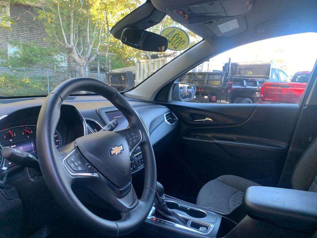 used 2024 Chevrolet Equinox car, priced at $23,899
