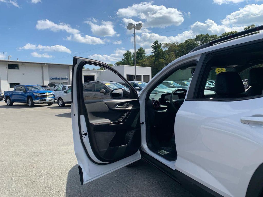 new 2025 Chevrolet Equinox car, priced at $37,340