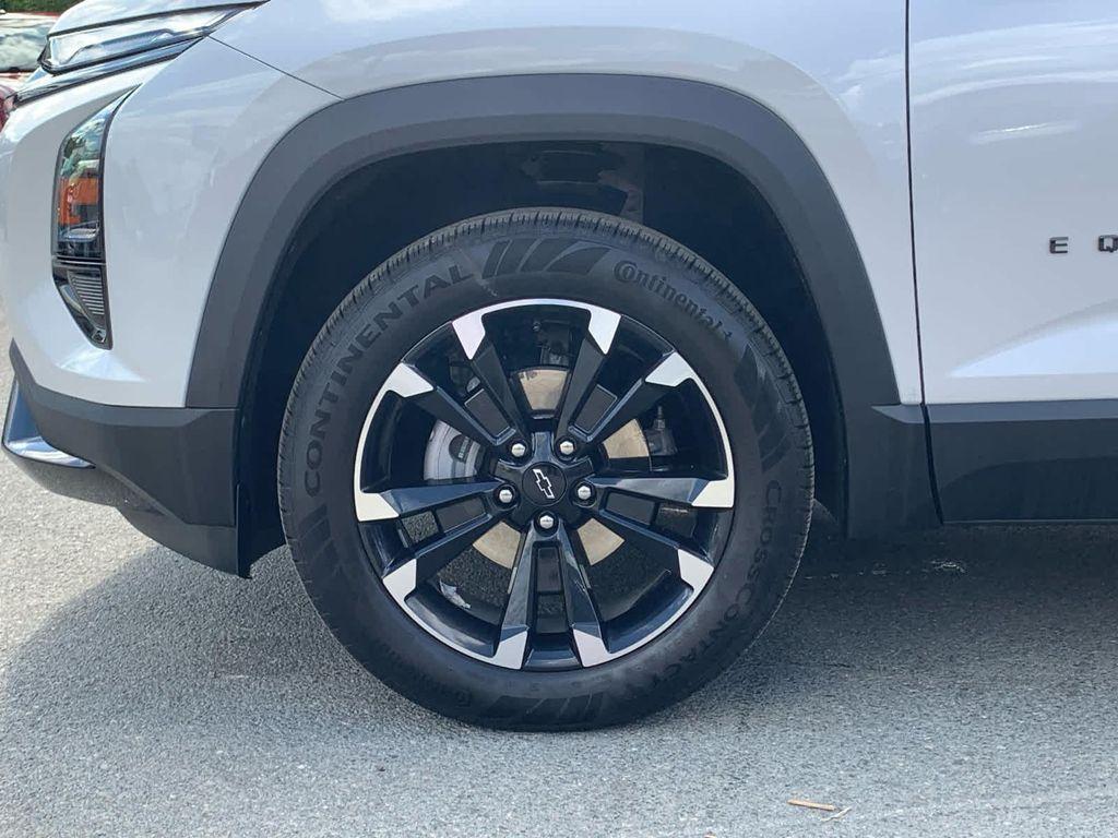 new 2025 Chevrolet Equinox car, priced at $37,340