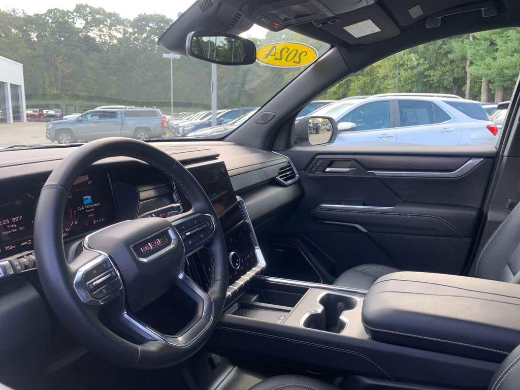 used 2024 GMC Acadia car, priced at $38,998