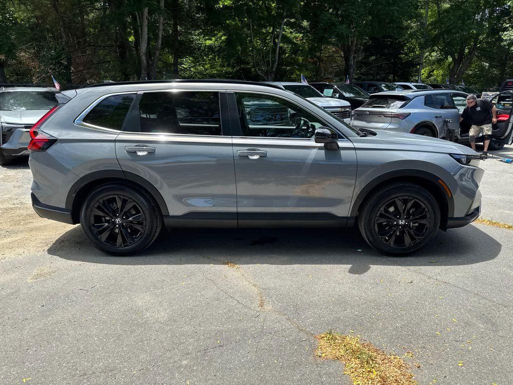 used 2025 Honda CR-V Hybrid car, priced at $38,500