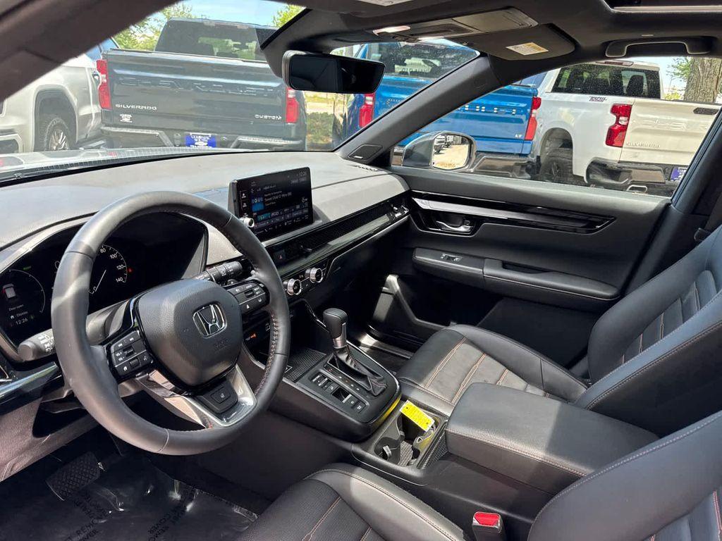 used 2025 Honda CR-V Hybrid car, priced at $38,500