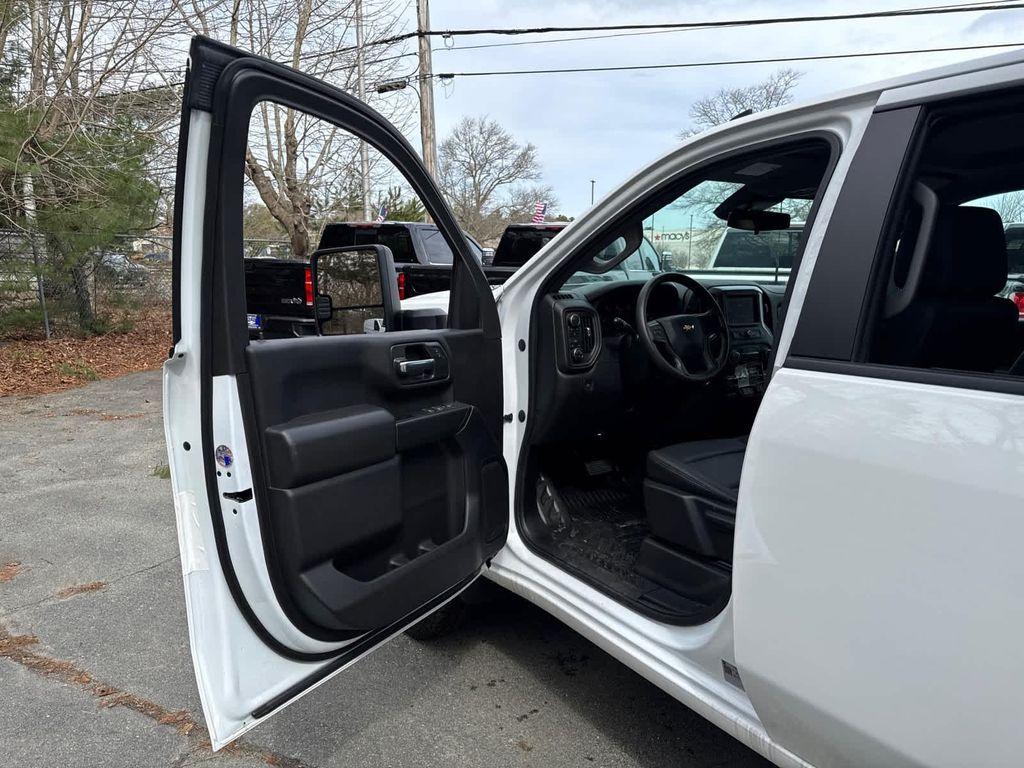 new 2024 Chevrolet Silverado 3500 car, priced at $80,656