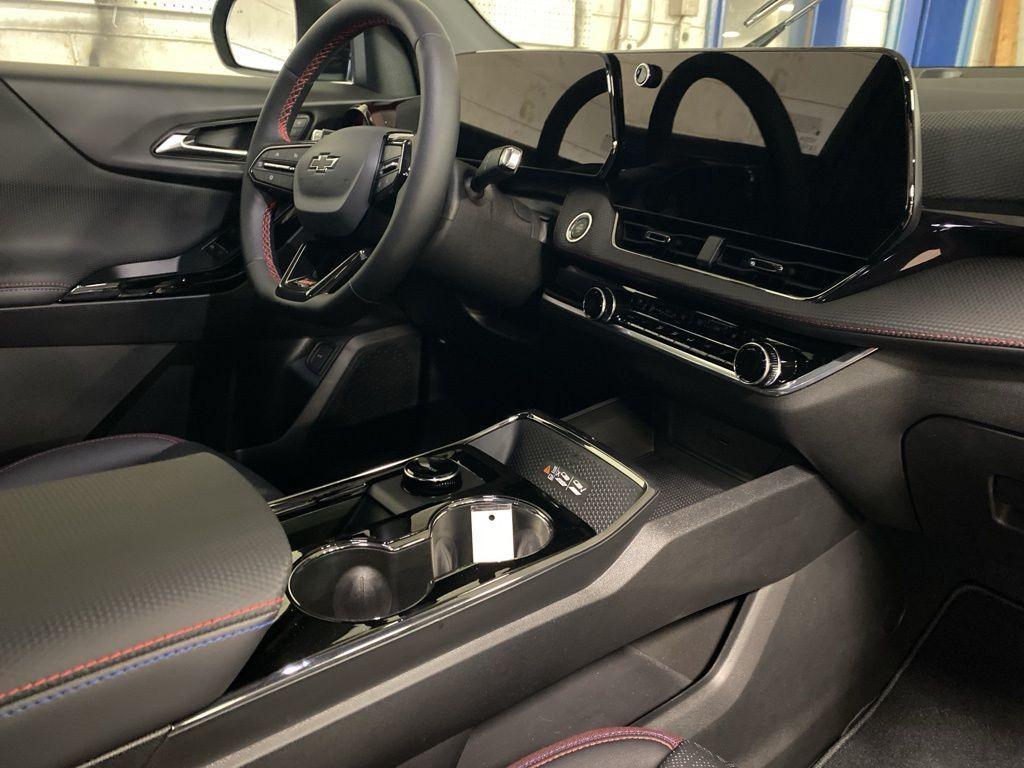 new 2026 Chevrolet Equinox car, priced at $38,345