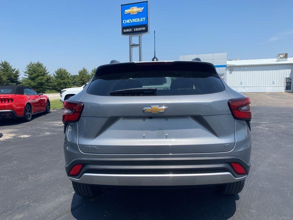 new 2025 Chevrolet Trax car, priced at $23,095