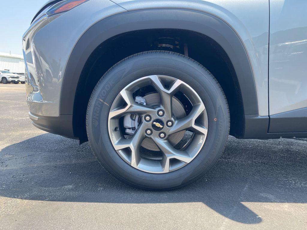 new 2025 Chevrolet Trax car, priced at $23,095