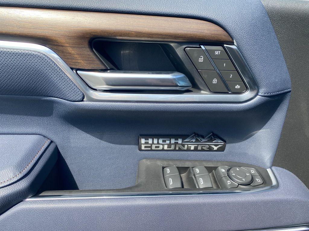 new 2025 Chevrolet Silverado 1500 car, priced at $71,965