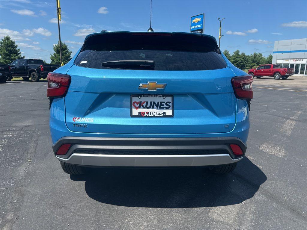 new 2025 Chevrolet Trax car, priced at $25,085