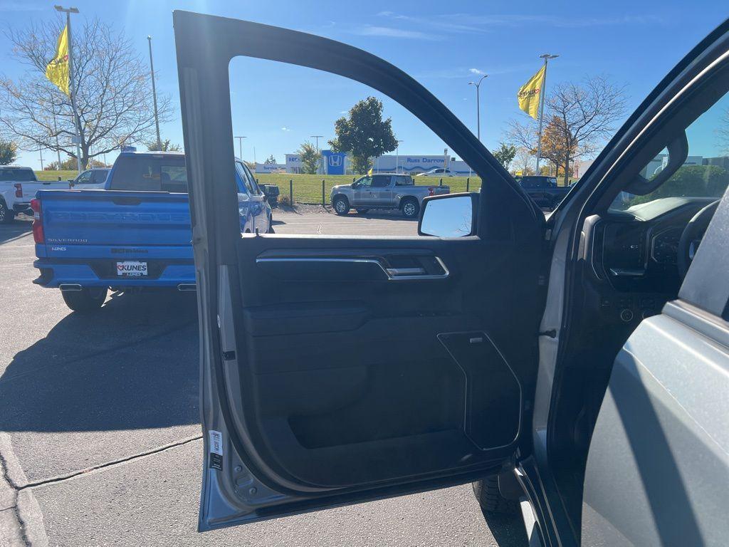 new 2025 Chevrolet Silverado 1500 car, priced at $61,335