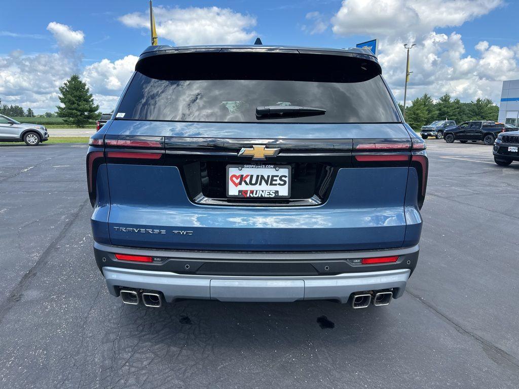 new 2026 Chevrolet Traverse car, priced at $43,695