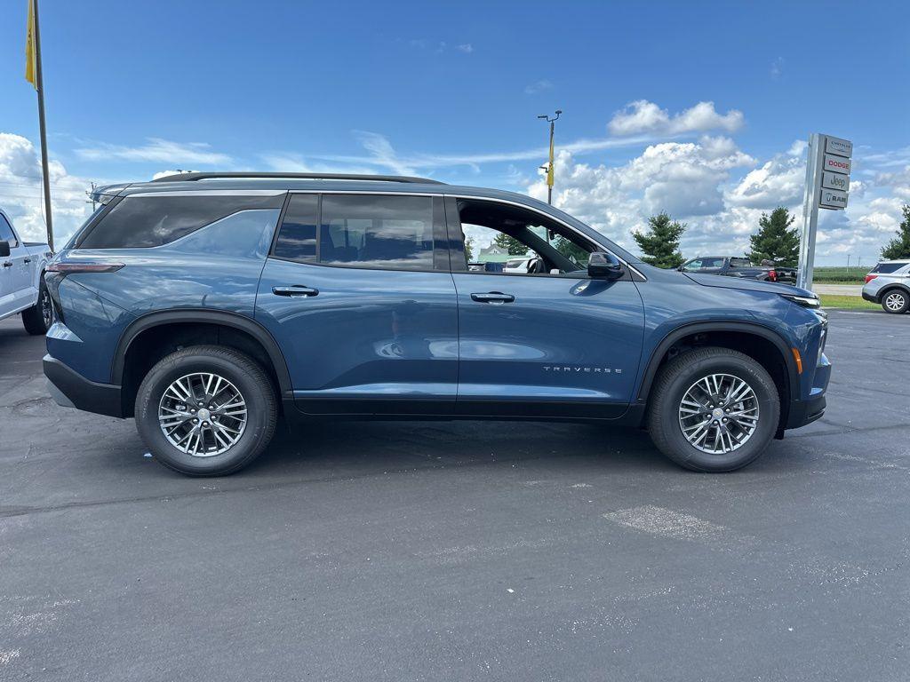 new 2026 Chevrolet Traverse car, priced at $43,695
