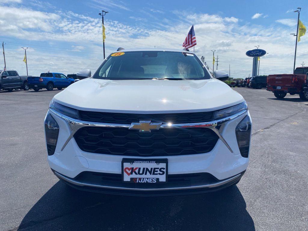 new 2025 Chevrolet Trax car, priced at $25,485