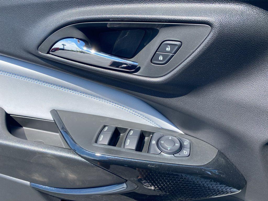 new 2025 Chevrolet Trax car, priced at $25,485