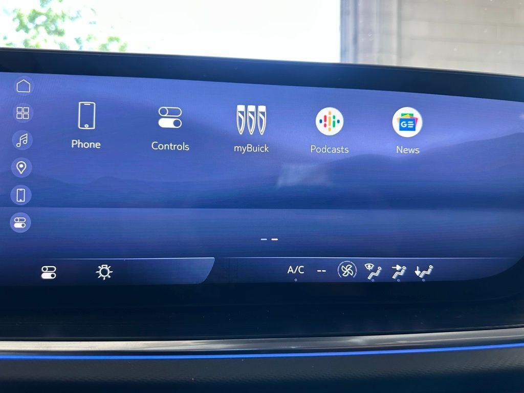 used 2024 Buick Envision car, priced at $28,734