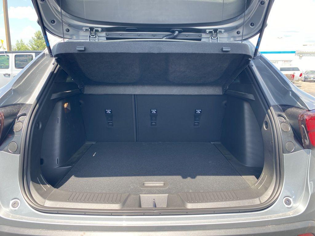 new 2025 Chevrolet Trax car, priced at $25,790