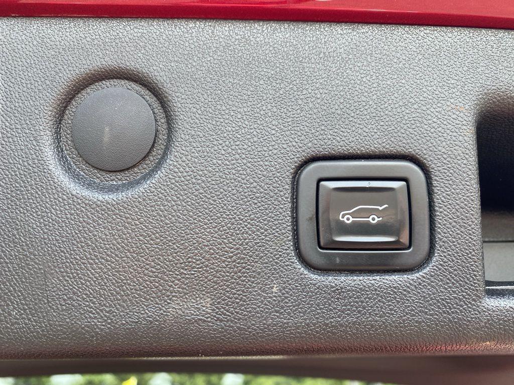 used 2020 Chevrolet Equinox car, priced at $20,874