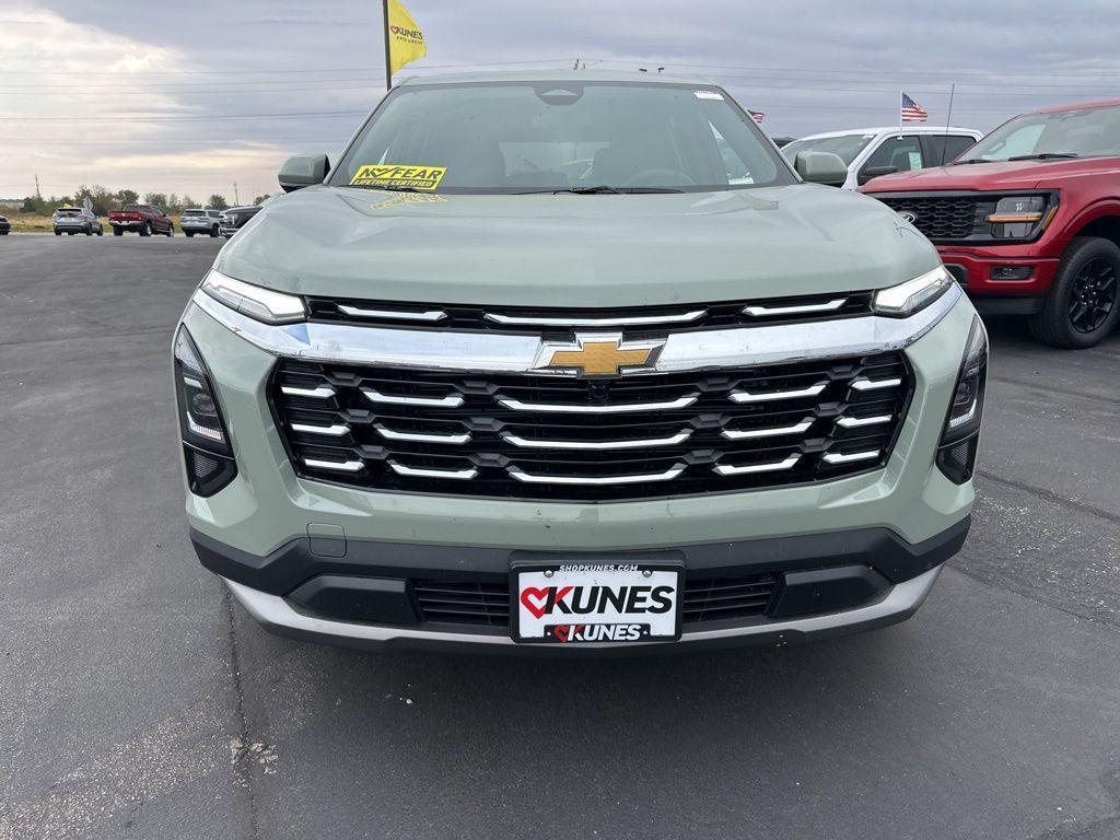 new 2026 Chevrolet Equinox car, priced at $30,820