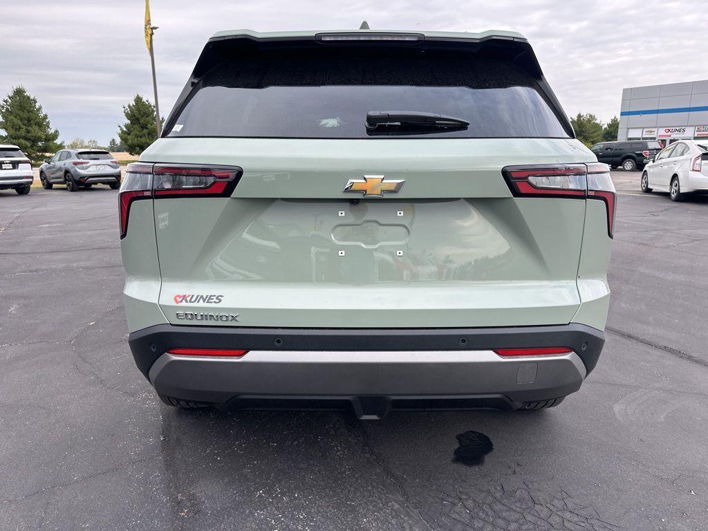 new 2026 Chevrolet Equinox car, priced at $30,820