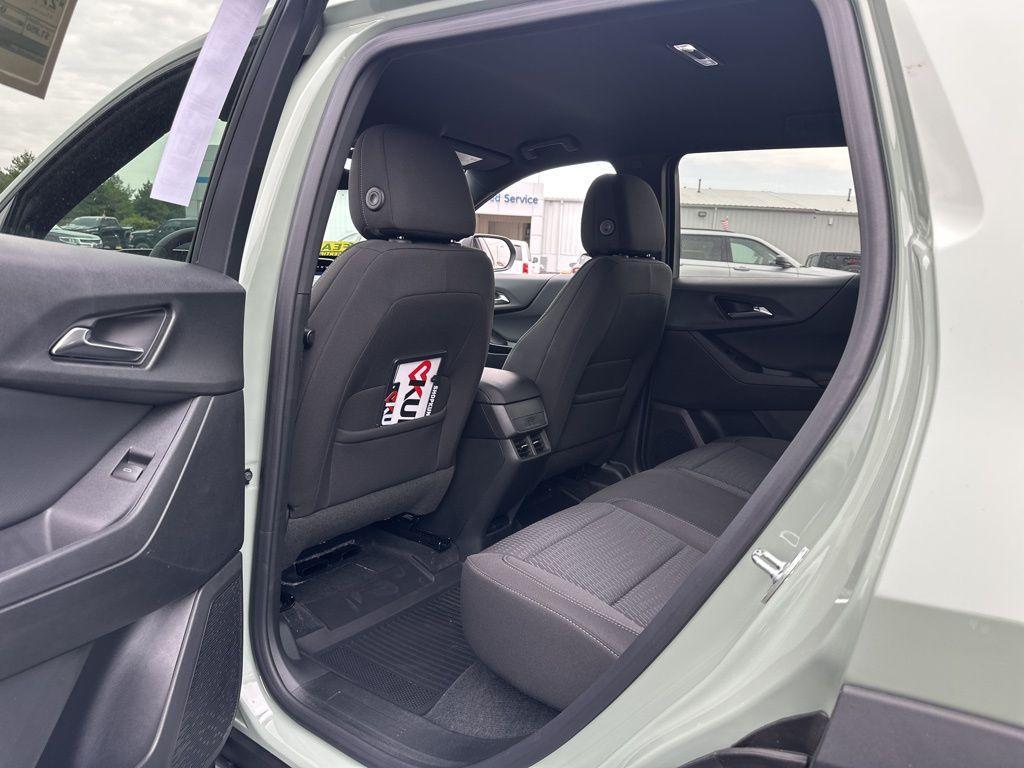 new 2026 Chevrolet Equinox car, priced at $30,820