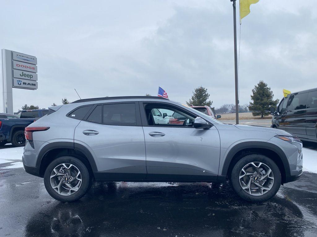 new 2025 Chevrolet Trax car, priced at $22,180