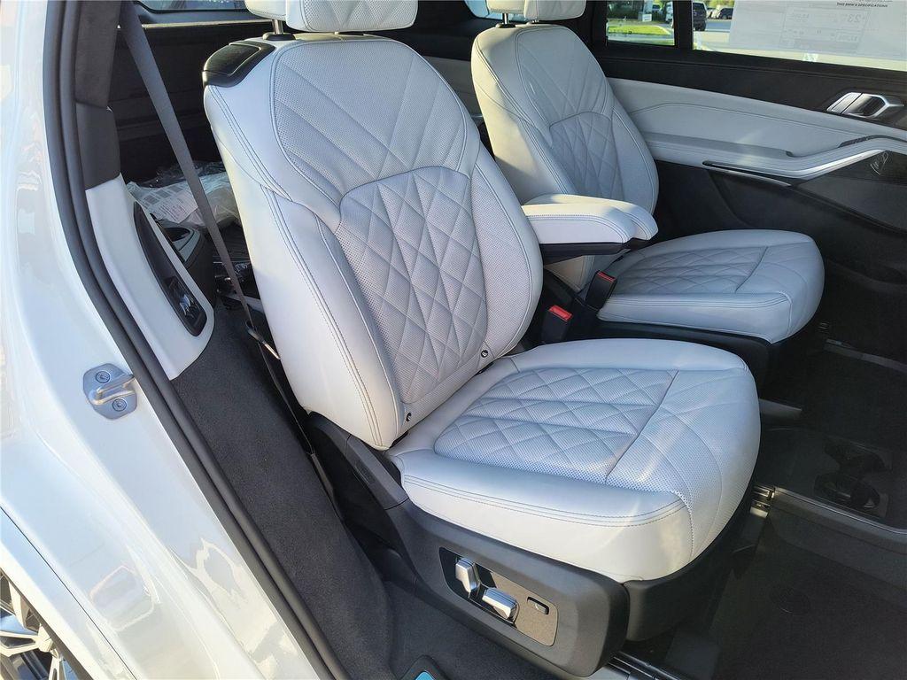 new 2026 BMW X7 car, priced at $100,170