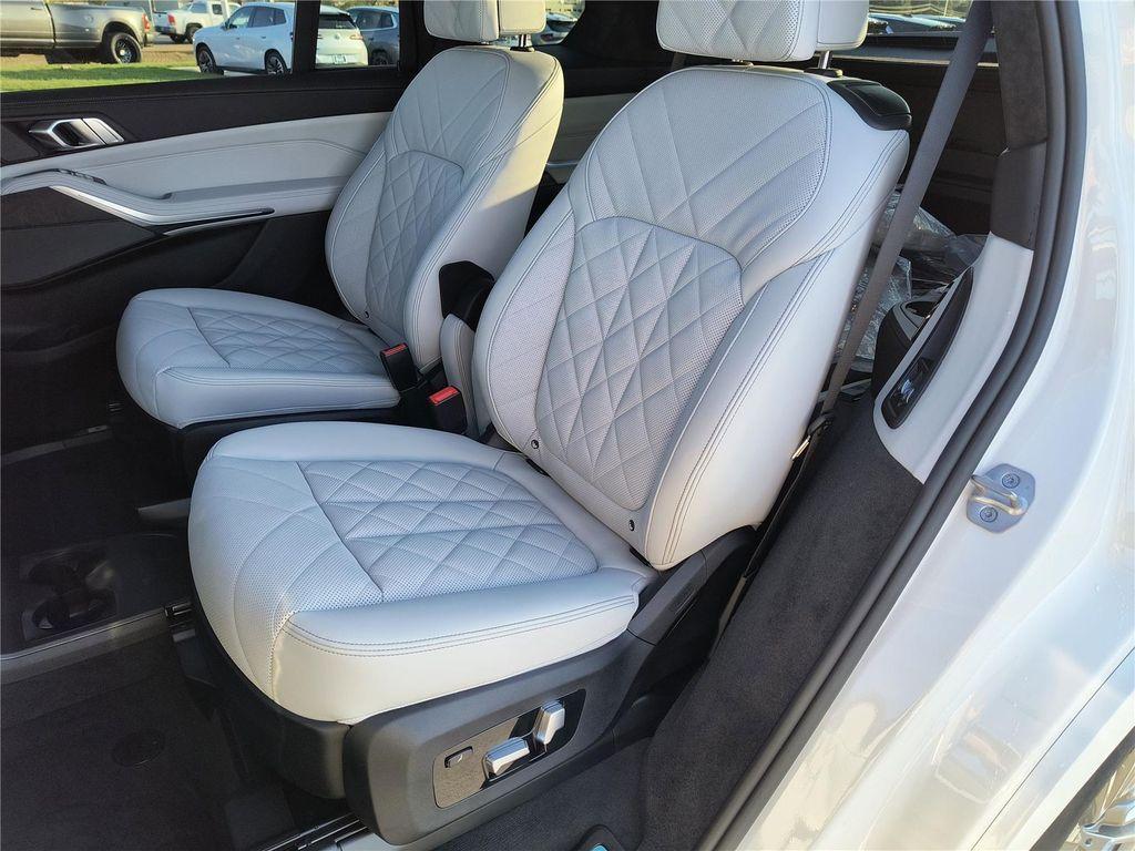 new 2026 BMW X7 car, priced at $97,080