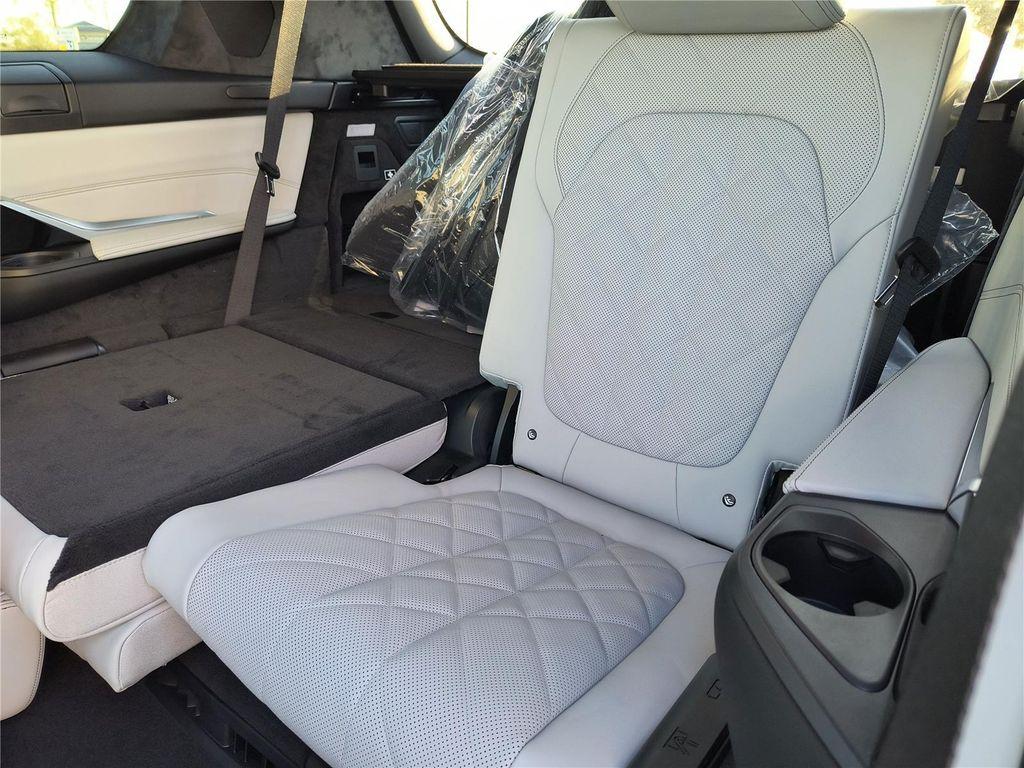new 2026 BMW X7 car, priced at $97,080