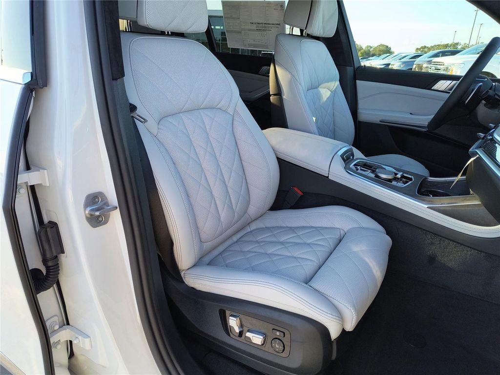 new 2026 BMW X7 car, priced at $97,080