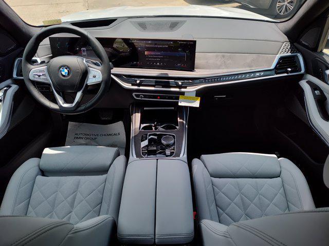 new 2025 BMW X7 car, priced at $96,735