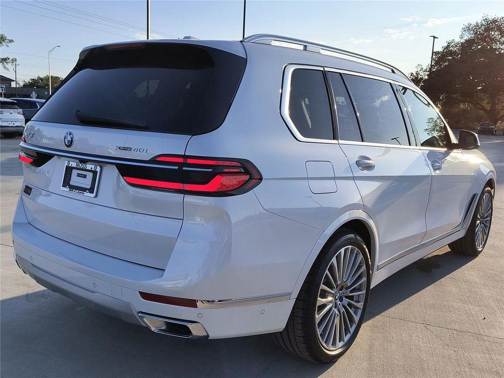new 2026 BMW X7 car, priced at $100,130