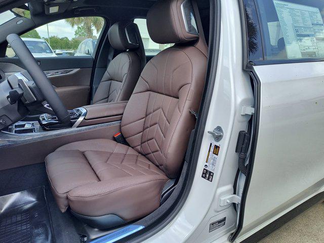 new 2025 BMW 760 car