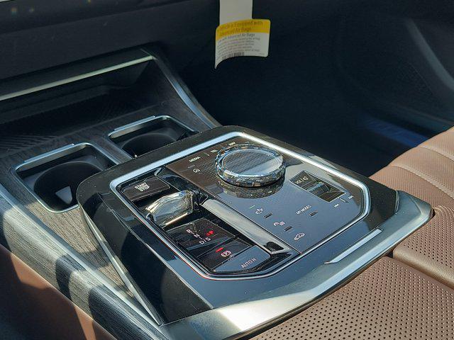 new 2025 BMW 760 car