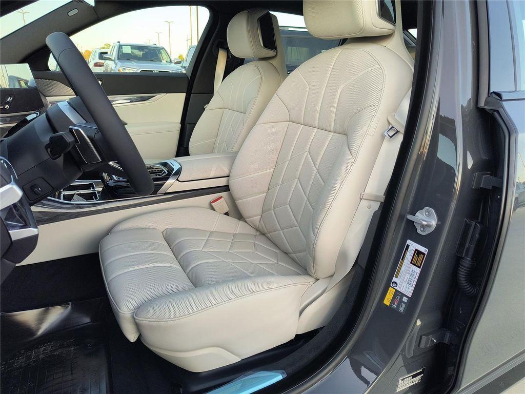 new 2026 BMW i7 car, priced at $125,525