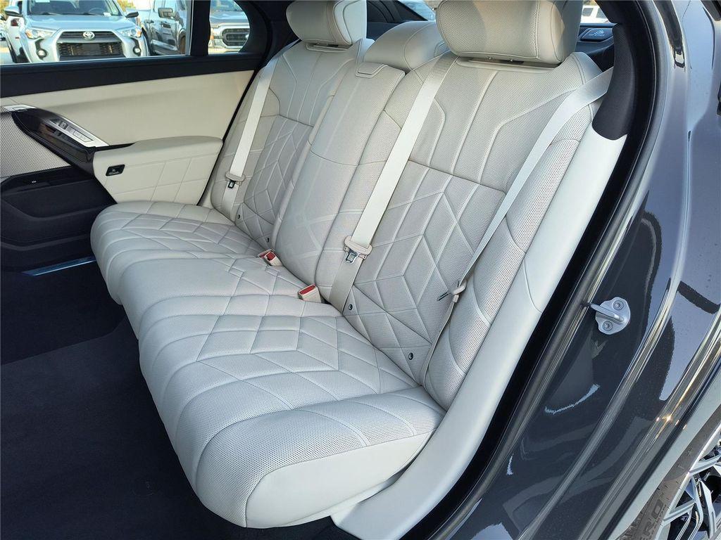 new 2026 BMW i7 car, priced at $125,525