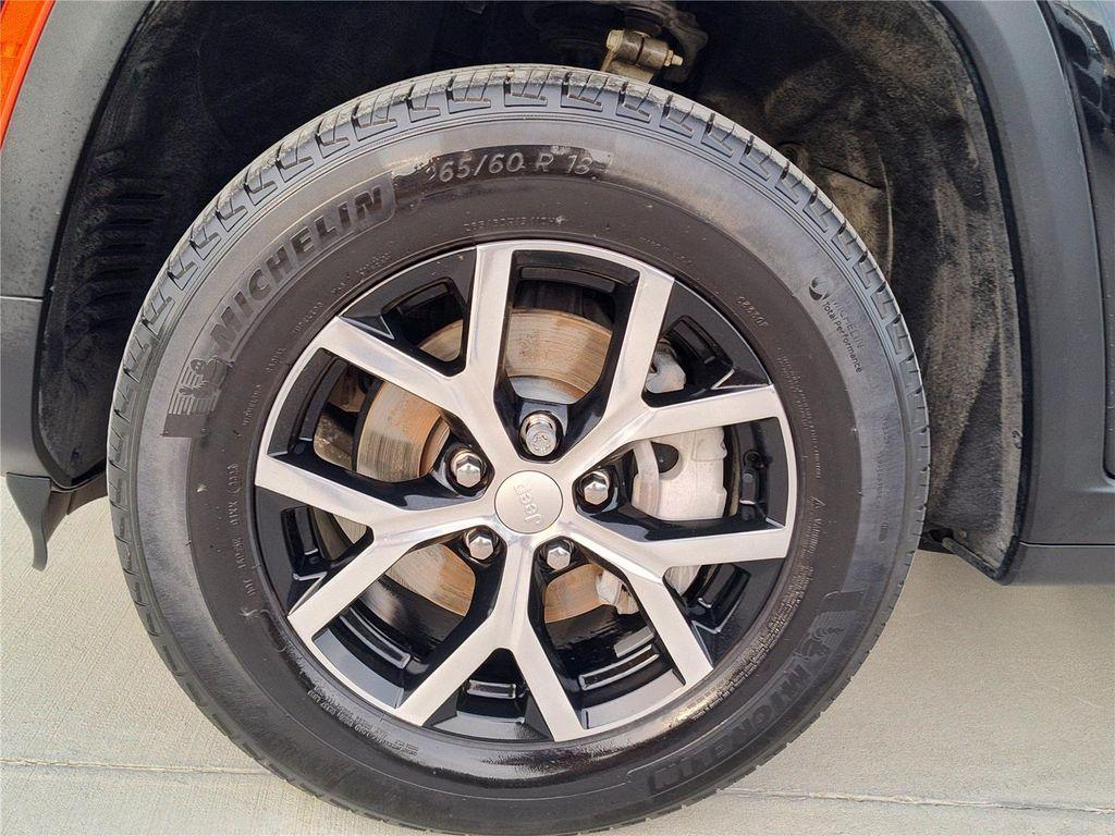 used 2023 Jeep Grand Cherokee car, priced at $28,970