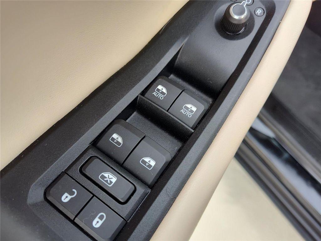 used 2023 Jeep Grand Cherokee car, priced at $28,970