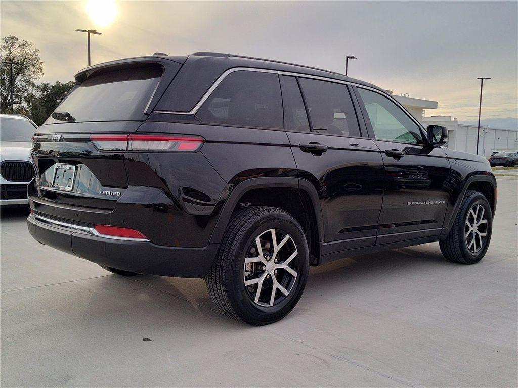 used 2023 Jeep Grand Cherokee car, priced at $28,970