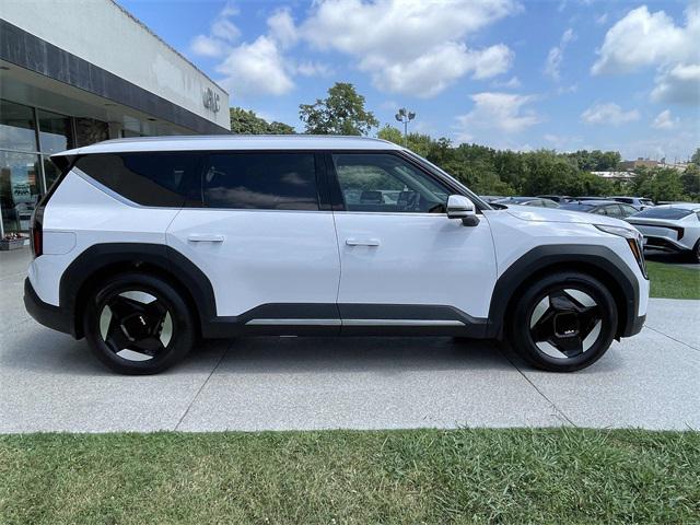 new 2026 Kia EV9 car, priced at $59,178