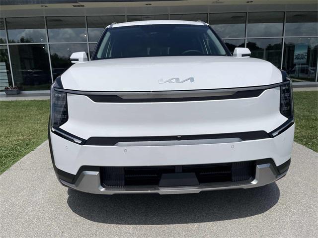 new 2026 Kia EV9 car, priced at $59,178