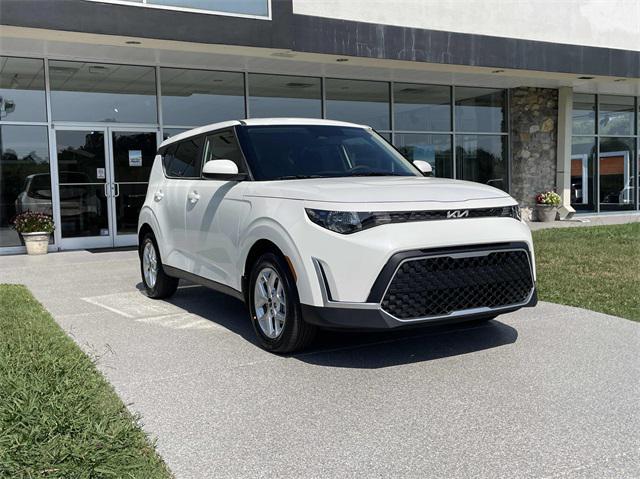 new 2025 Kia Soul car, priced at $22,685