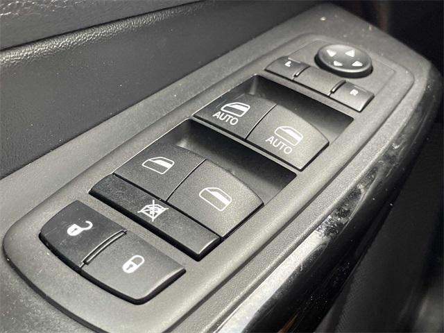 used 2023 Jeep Cherokee car, priced at $23,787