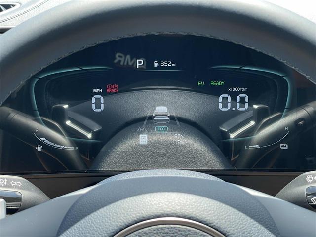 new 2025 Kia Sportage Hybrid car, priced at $32,540
