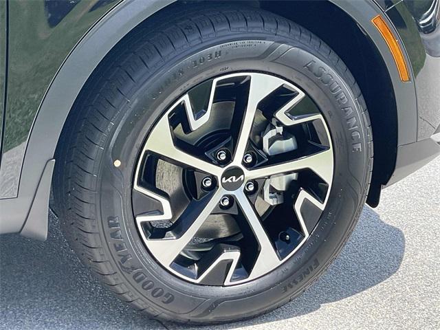 new 2025 Kia Sportage Hybrid car, priced at $32,540